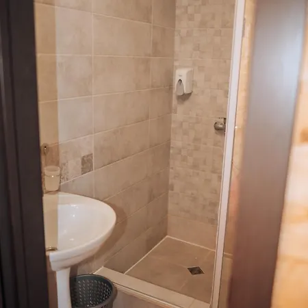 файна файта 宾馆 *